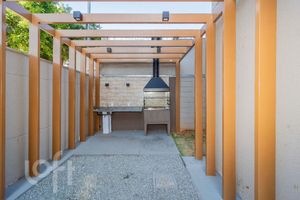 Image 18 - 873925