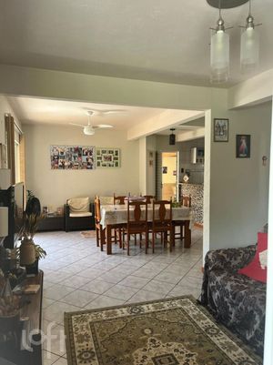 Image 4 - 873940