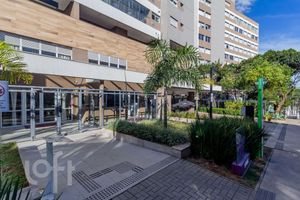 Image 80 - 873941