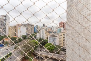 Image 21 - 873951