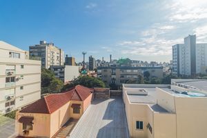 Image 13 - 873957