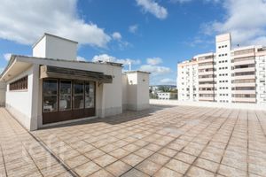 Image 39 - 873960
