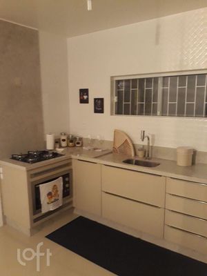Image 4 - 873963