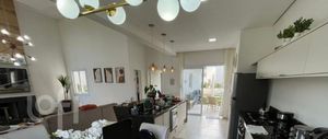 Image 4 - 874031
