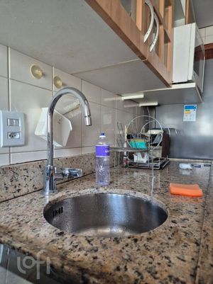 Image 17 - 874055