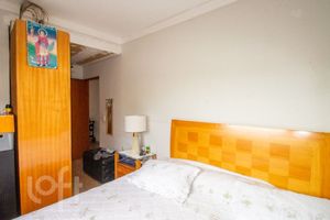 Image 18 - 874063