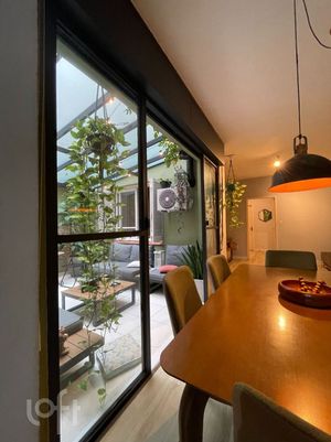 Image 5 - 874069