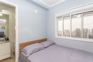 Image 19 - 874078