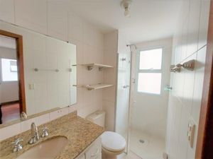 Image 7 - 874079