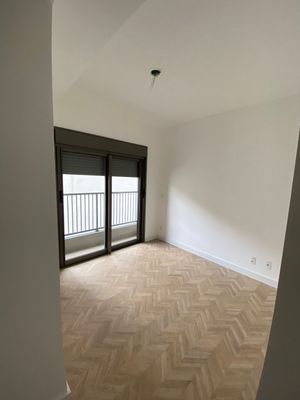 Image 19 - 874083