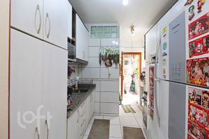 Image 11 - 874086