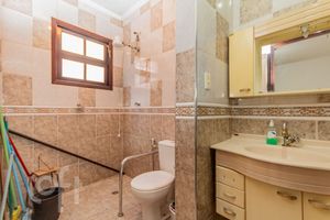 Image 9 - 874103