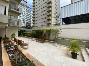 Image 13 - 874132