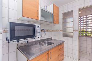 Image 17 - 874159
