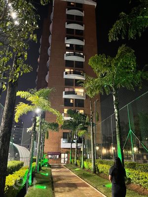 Image 19 - 874185