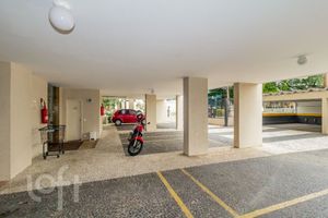 Image 25 - 874215