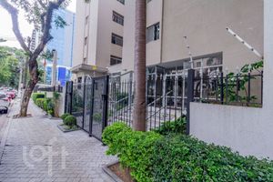 Image 41 - 874215