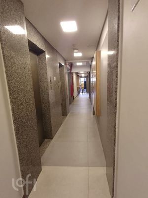 Image 10 - 874221