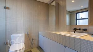 Image 14 - 874223