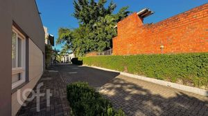 Image 36 - 874225