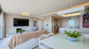 Image 8 - 874239