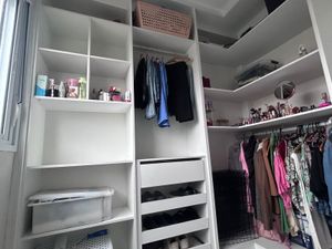 Image 10 - 874261