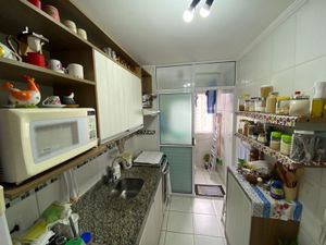 Image 11 - 874270