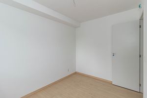 Image 10 - 874277
