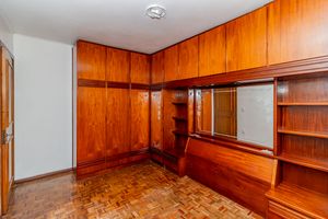 Image 17 - 874278
