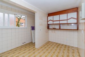 Image 22 - 874278