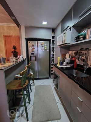 Image 4 - 874286