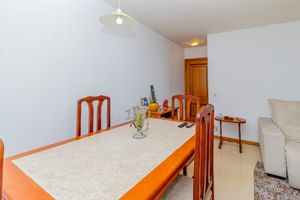 Image 4 - 874287