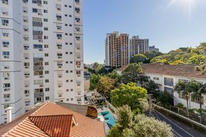Image 10 - 874287