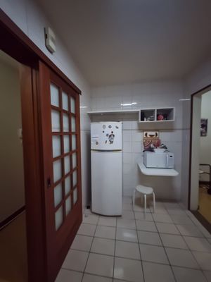Image 10 - 874294