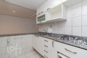 Image 9 - 874302