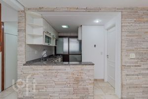 Image 6 - 874302
