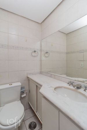 Image 27 - 874302