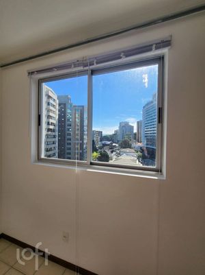 Image 8 - 874305