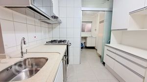 Image 10 - 874306