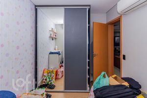 Image 18 - 874315