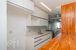 Image 9 - 874318