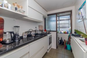 Image 19 - 874328