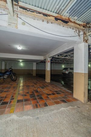 Image 22 - 874328