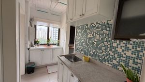 Image 16 - 874330