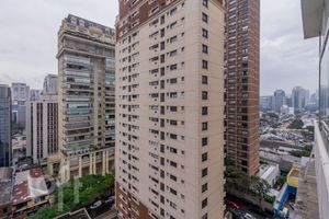 Image 10 - 874334