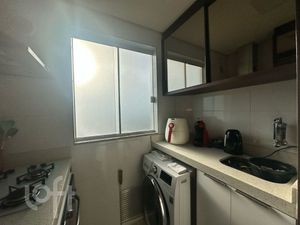 Image 6 - 874335