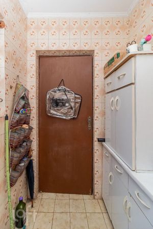 Image 32 - 874336