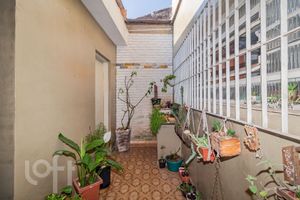 Image 37 - 874336