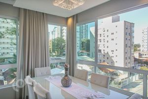 Image 6 - 874339