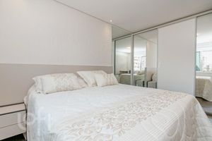 Image 9 - 874339